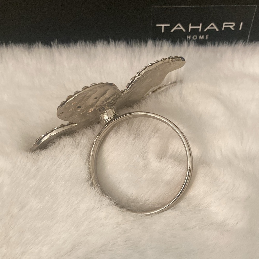 Tahari Rhinestone Ghost Napkin Rings Large - Picture 4 of 6